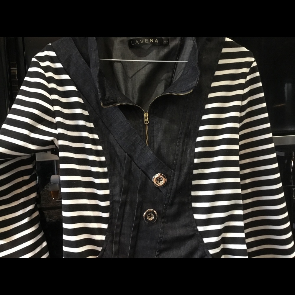 DRESS BRAND NEW - Picture 3 of 6
